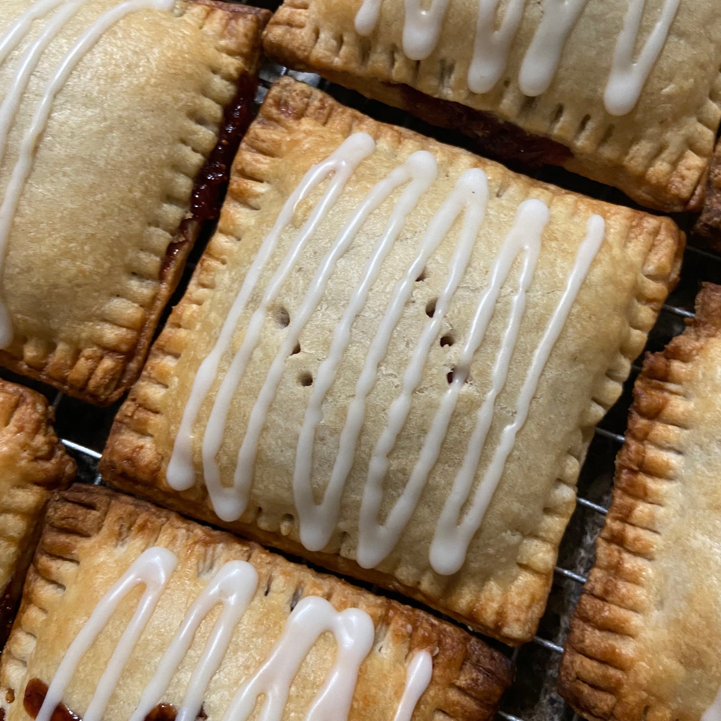 Strawberry Fields Hand Pies (Vg)